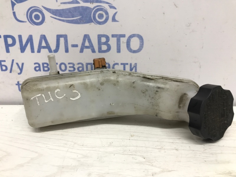 Бачок главного тормозного цилиндра Hyundai Tucson TL 1.7 diesel D4FD