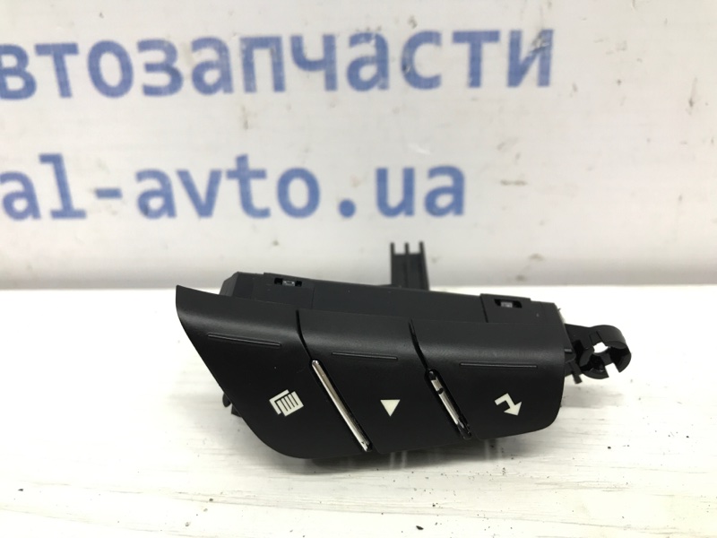 Кнопки руля KIA Ceed 2012-2018 JD 1.6 diesel D4FB 96700A2950 Б/У