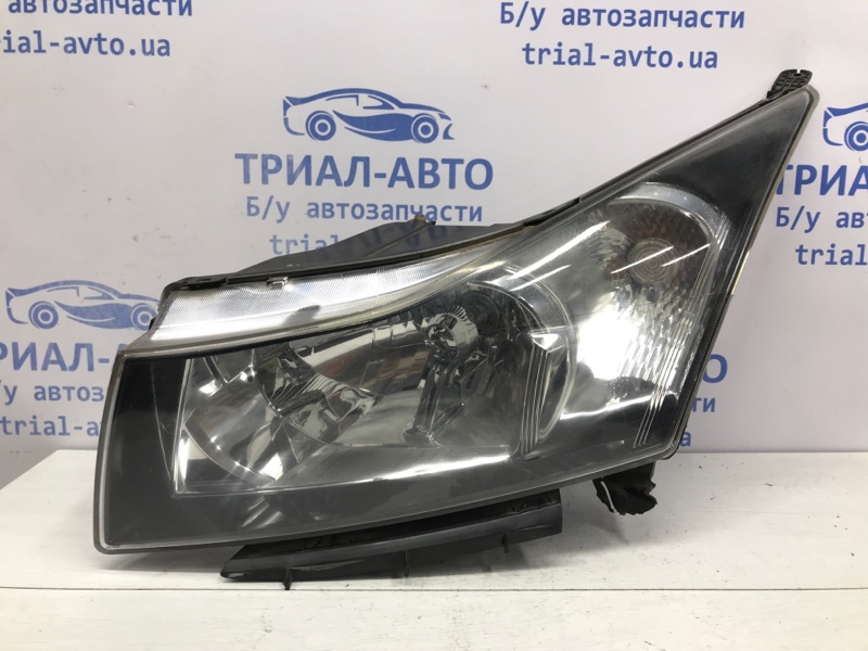Фара левая галоген Chevrolet Cruze 2009-2016 J300 1.8 F18D4 95900041 Б/У