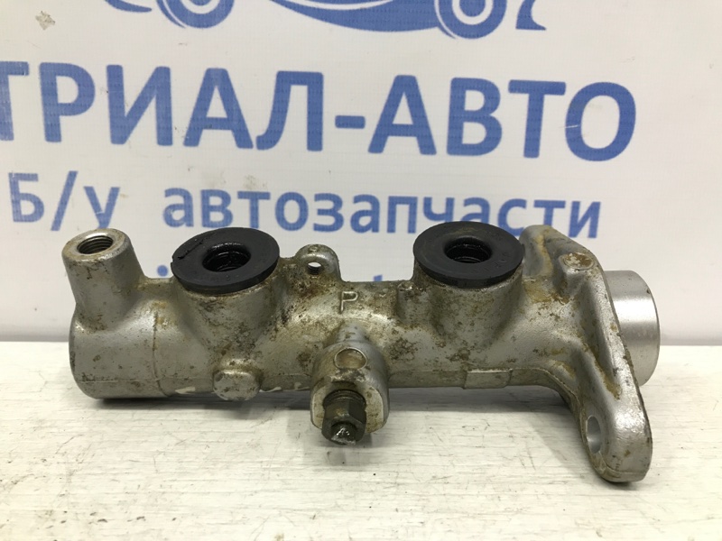 Запчасть тормозной цилиндр главный Mitsubishi Pajero Sport 1996-2008 K9 3.0 бензин 6G72 MB699830 Б/У Тормозной цилиндр главный Mitsubishi Pajero Sport 1996-2008 K9 3.0 бензин 6G72 MB699830 Б/У