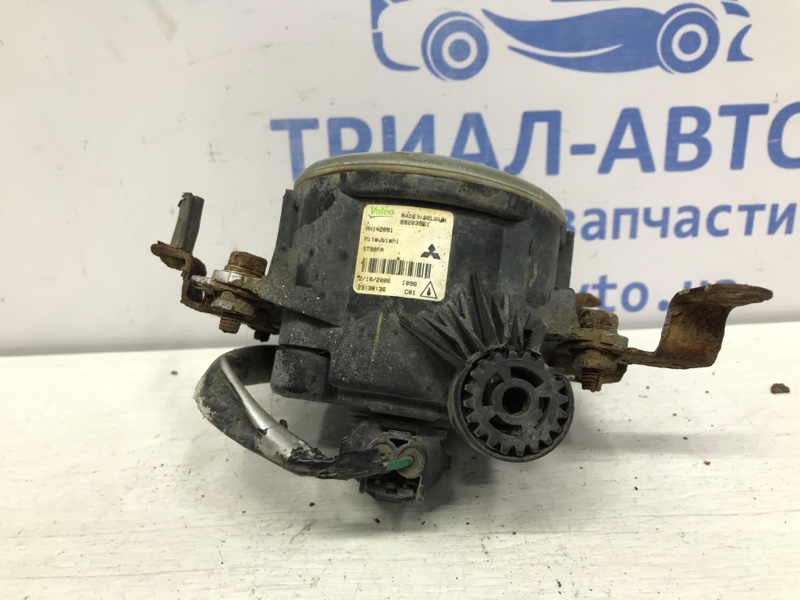 Фара противотуманная правая Mitsubishi Outlander CU 2.4 бензин 4G69