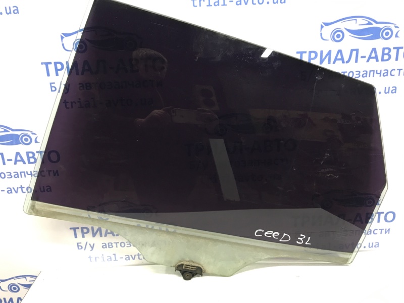 Стекло двери заднее левое KIA Ceed 2006-2012 ED 1.6 diesel D4FB 834111H500 Б/У