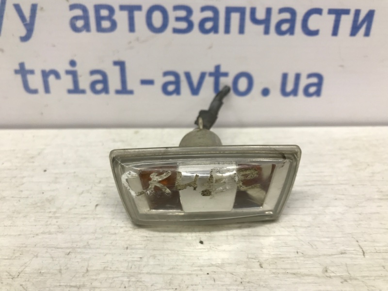 Повторитель поворотника Chevrolet Cruze 2009-2016 J300 1.8 F18D4 13252455 Б/У