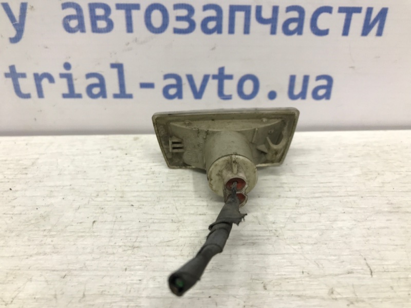 Повторитель поворотника Cruze 2009-2016 J300 1.8 F18D4