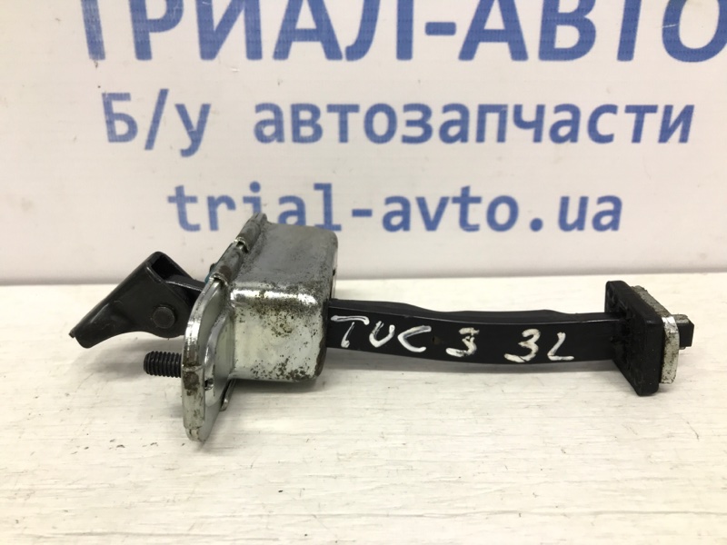 Ограничитель двери задний левый Hyundai Tucson 2015-2021 TL 1.7 diesel D4FD 79480D3000 Б/У
