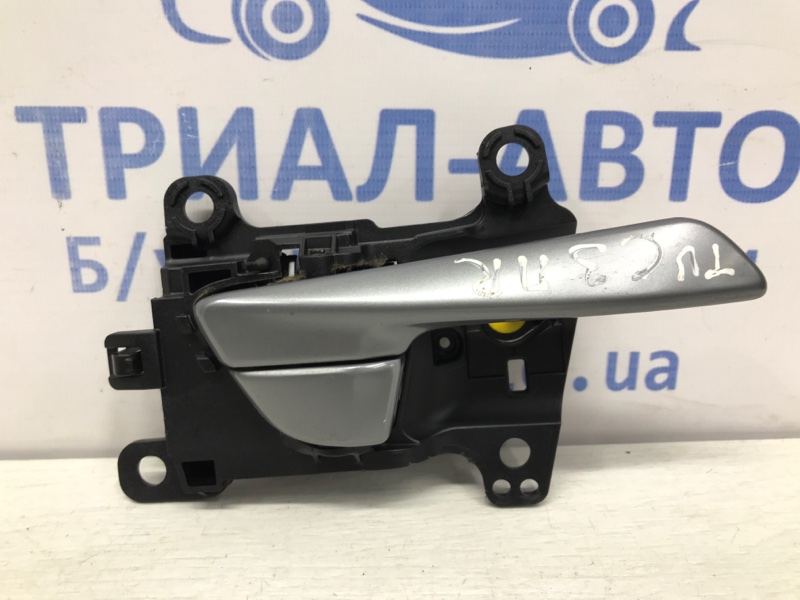 Ручка двери внутреняя передняя правая Hyundai Tucson 2015-2021 TL 1.7 diesel D4FD 82620D7000NS5 Б/У
