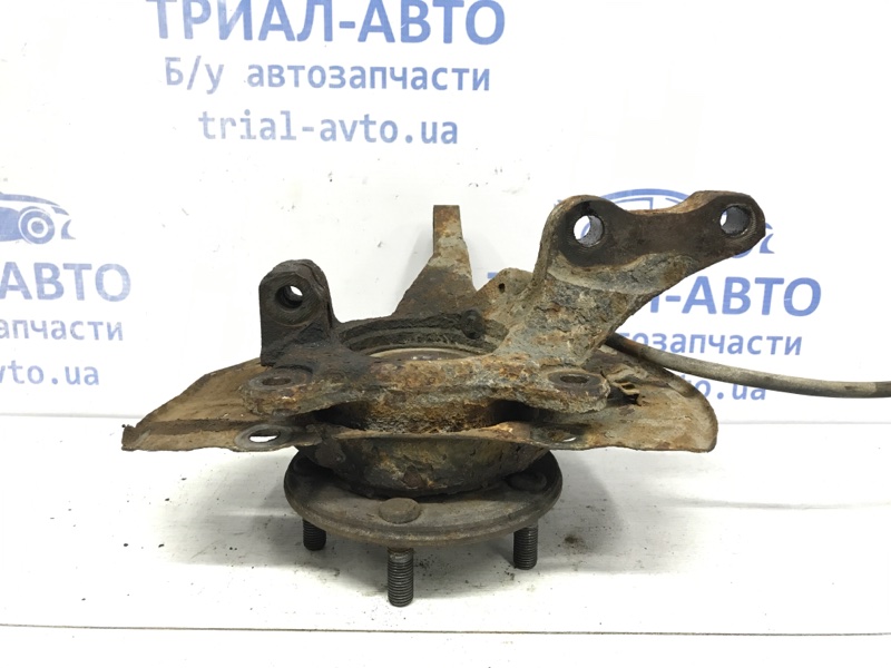 Кулак поворотный левый со ступицей Outlander 2003-2006 cu 2.4 бензин 4G69 Кулак поворотный левый со ступицей Outlander 2003-2006 cu 2.4 бензин 4G69