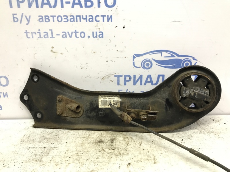 Рычаг задней подвески продольный левый Hyundai Tucson TL 1.7 diesel D4FD