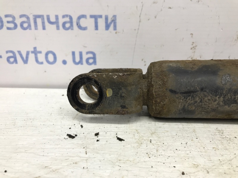 Амортизатор задний Ceed 2012-2018 JD 1.6 diesel D4FB