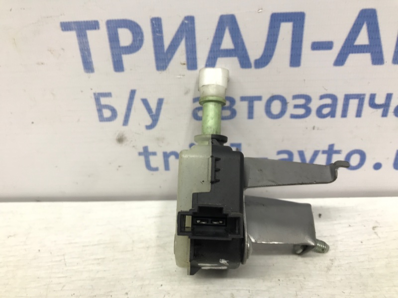 Привод лючка бака Avensis 2003-2009 T25 1.8 бензин 1ZZFE