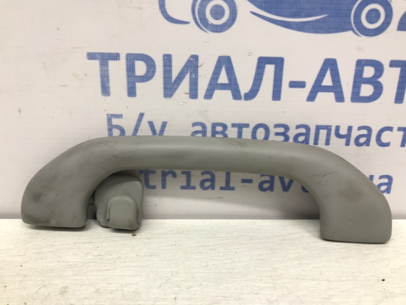 Ручка потолка Mitsubishi Pajero Wagon 1999-2006 3 3.2 Дизель 4M41 MR330021 Б/У