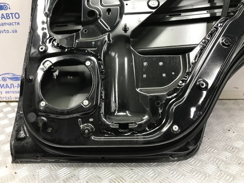 Дверь задняя правая Korando 2010-2019 C200 2.0 diesel D20Dt Дверь задняя правая Korando 2010-2019 C200 2.0 diesel D20Dt