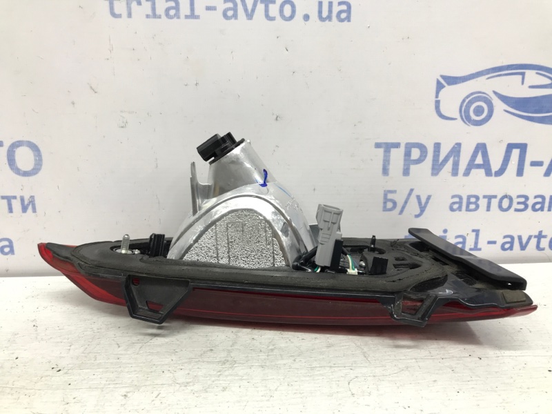 Фонарь задний внутренний правый 6 2012- GJ 2.2 diesel