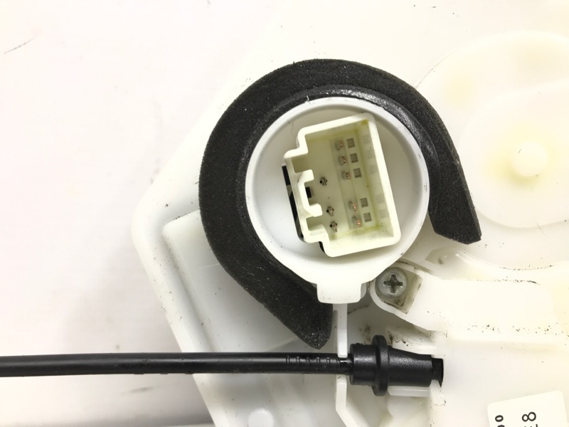 Замок двери передний правый 6 2012- GJ 2.2 diesel Замок двери передний правый 6 2012- GJ 2.2 diesel