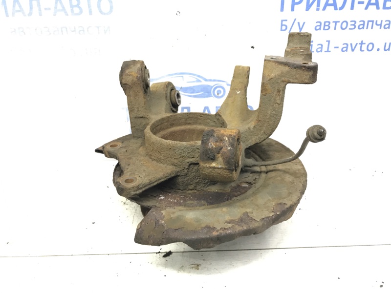 Цапфа задняя правая со ступицей Korando 2010-2019 C200 2.0 diesel D20Dt