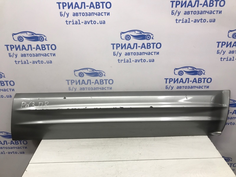 Накладка двери передняя правая Mitsubishi Pajero Wagon 1999-2006 3 3.2 Дизель 4M41 MR606222 Б/У