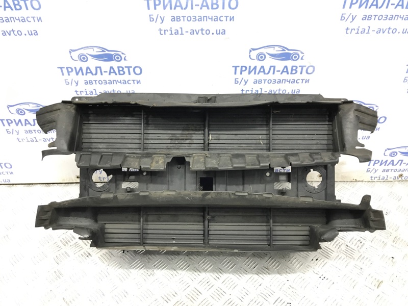 Дефлектор радиатора Ford Kuga 2013-2019 CBS 2.0 diesel 1948606 Б/У