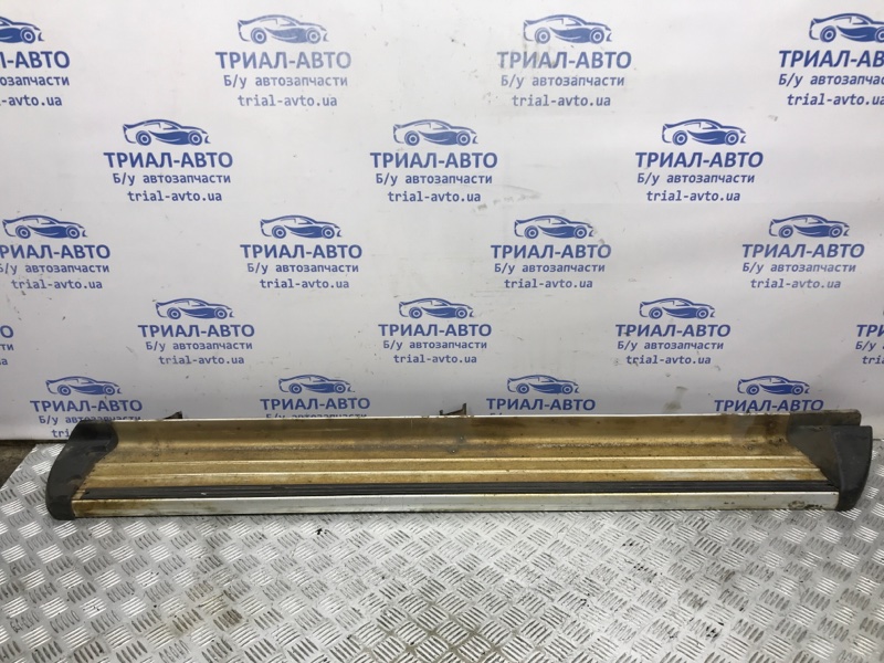 Подножка левая Mitsubishi L200 2006-2015 KB 2.5 дизель 4D56U АКПП MN146127 Б/У