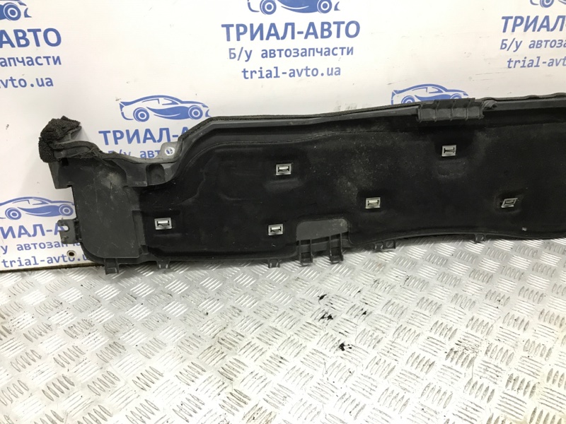 Жабо под лобовое стекло (пластик) Kuga 2013-2019 CBS 2.0 diesel
