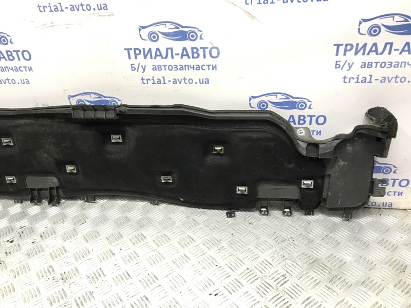 Жабо под лобовое стекло (пластик) Kuga 2013-2019 CBS 2.0 diesel