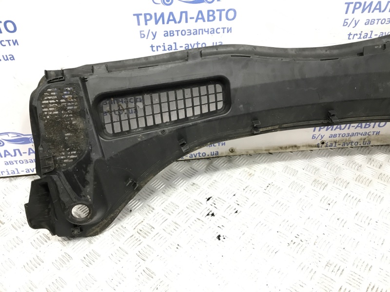 Жабо под лобовое стекло (пластик) Kuga 2013-2019 CBS 2.0 diesel