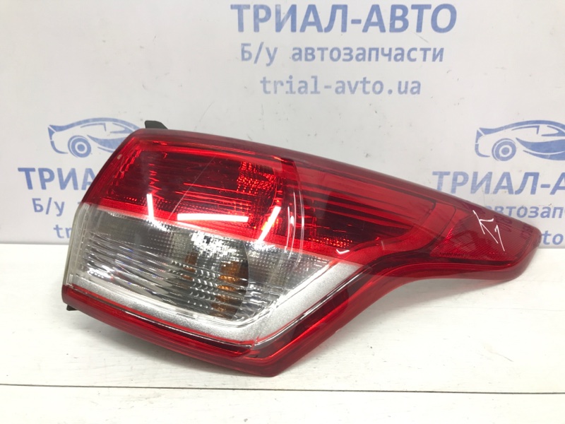 Запчасть фонарь задний внешний правый Ford Kuga 2013-2019 CBS 2.0 diesel 1923704 Б/У Фонарь задний внешний правый Ford Kuga 2013-2019 CBS 2.0 diesel 1923704 Б/У