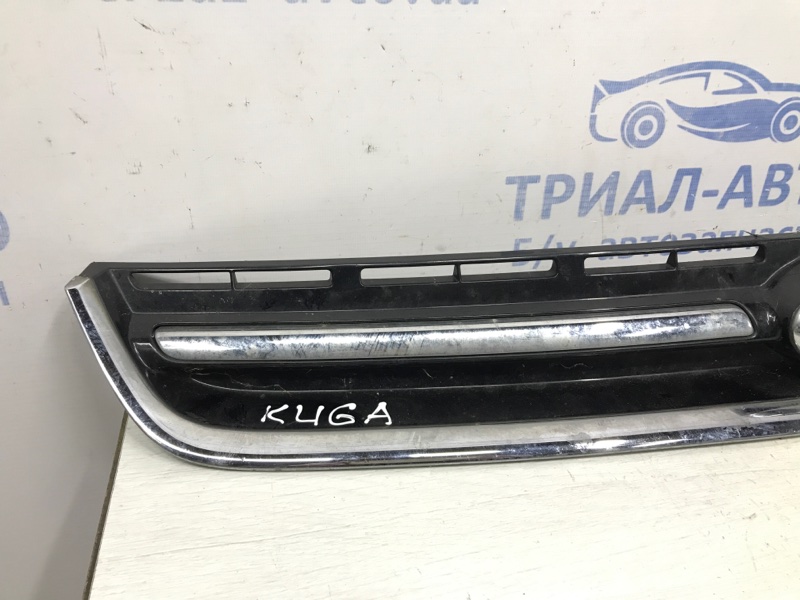 Решетка радиатора Kuga 2013-2019 CBS 2.0 diesel