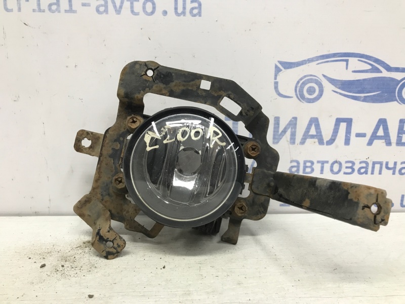 Запчасть фара противотуманная Mitsubishi L200 2006-2015 KB 2.5 дизель 4D56U АКПП MN142091 Б/У Фара противотуманная Mitsubishi L200 2006-2015 KB 2.5 дизель 4D56U АКПП MN142091 Б/У