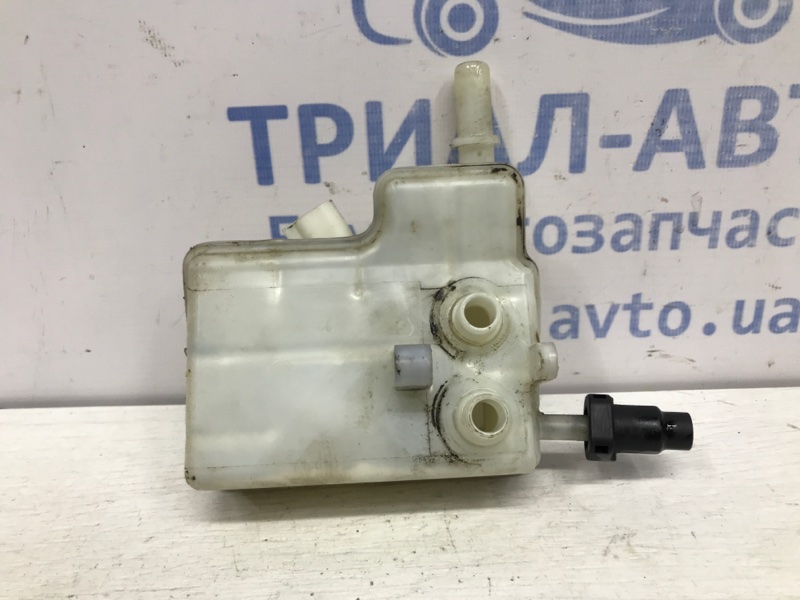 Бачок главного тормозного цилиндра Ford Kuga CBS 2.0 diesel