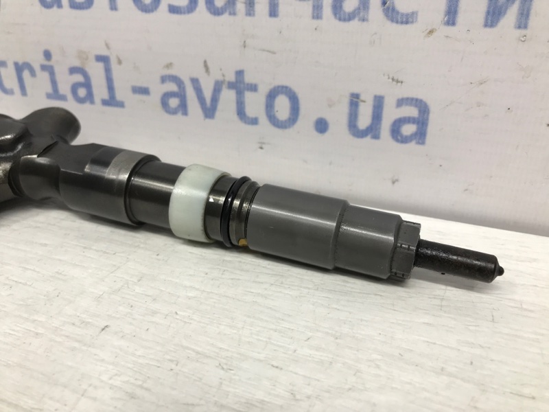 Форсунка топливная Prado 2002-2009 J120 3.0 Diesel 1KDFTV