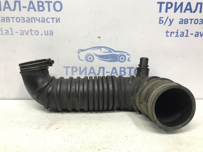 Патрубок воздушного фильтра Mitsubishi Pajero Wagon 1999-2006 3 3.2 Дизель 4M41 MR571533 Б/У