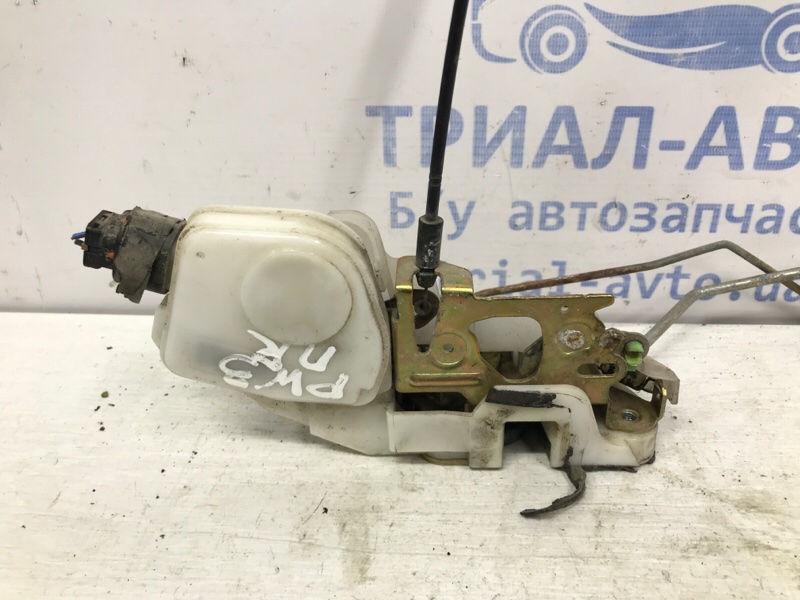 Замок двери передний правый Pajero Wagon 1999-2006 3 3.2 Дизель 4M41