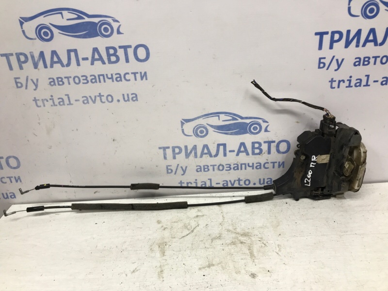 Замок двери передний правый Mitsubishi L200 2006-2015 KB 2.5 дизель 4D56U АКПП 5745A094 Б/У