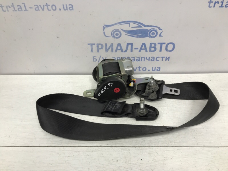 Ремень безопасности передний левый Kia Ceed 2006-2012 ED 1.6 Diesel D4FB 888101H000EQ Б/У