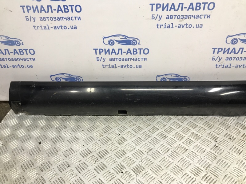 Накладка порога внешняя левая Sorento 2002-2009 BL 2.5 diesel D4CB МКПП