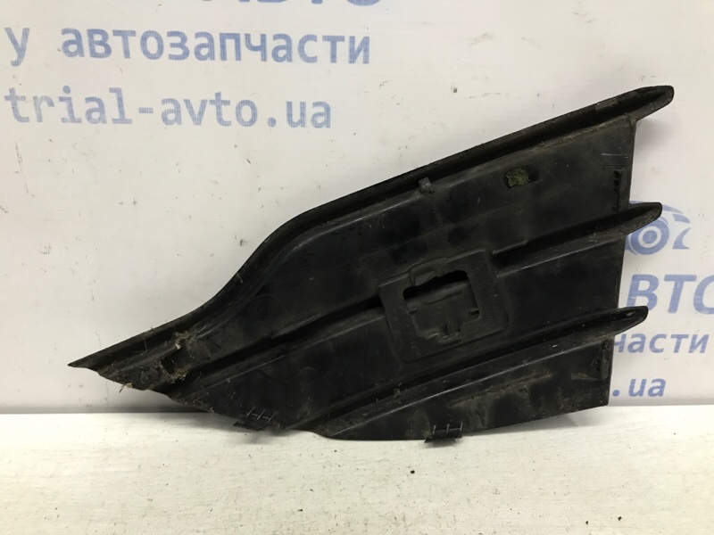 Решетка переднего бампера правая Kuga 2013-2019 CBS 2.0 diesel