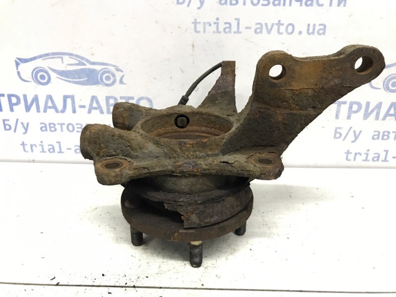 Кулак поворотный левый со ступицей Tucson 2004-2009 JM 2.0 diesel D4EA МКПП