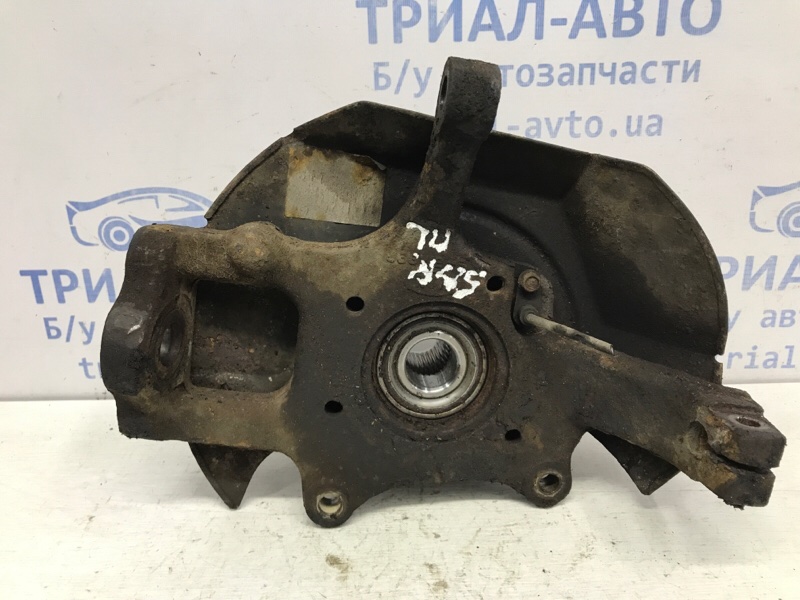 Кулак поворотный левый со ступицей KIA Sorento 2002-2009 BL 2.5 diesel D4CB МКПП 51715-3E200 Б/У