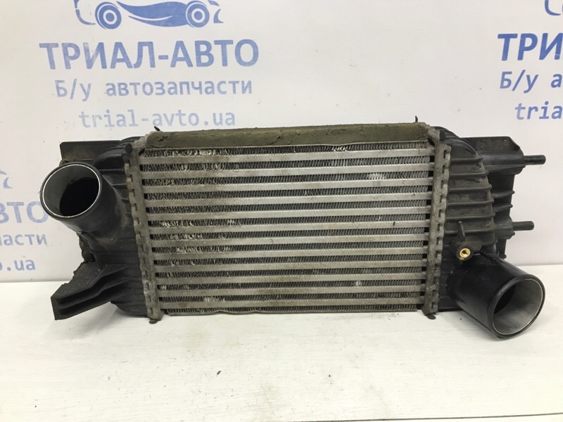 Радиатор интеркуллера Nissan Juke 2010-2019 F15 1.6 turbo MR16DDT 144611KC0A Б/У
