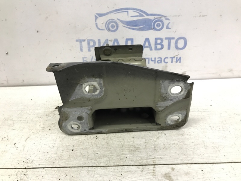 Кронштейн усилителя переднего бампера правый Juke 2010-2019 F15 1.6 turbo MR16DDT Кронштейн усилителя переднего бампера правый Juke 2010-2019 F15 1.6 turbo MR16DDT