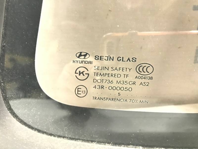Стекло в кузов заднее правое Hyundai Tucson JM 2.0 diesel D4EA МКПП