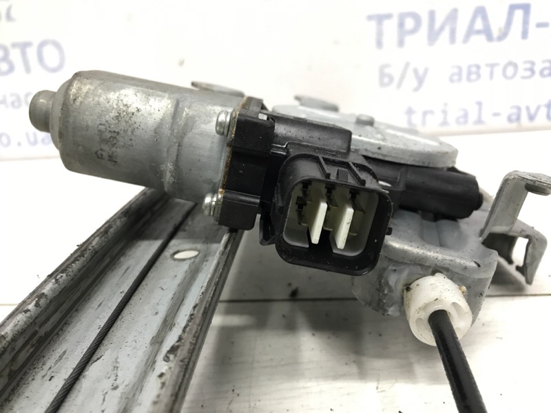 Стеклоподъемник задний правый Mitsubishi Lancer 9 1.6 бензин 4G18