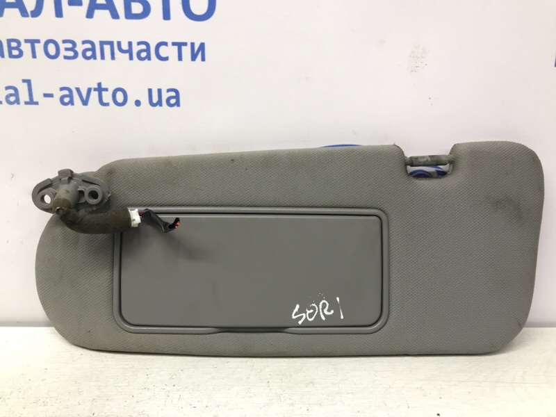 Запчасть козырек солнцезащитный левый Kia Sorento 2002-2011 BL 2.5 diesel D4CB МКПП 852013E100CY Б/У Козырек солнцезащитный левый Kia Sorento 2002-2011 BL 2.5 diesel D4CB МКПП 852013E100CY Б/У