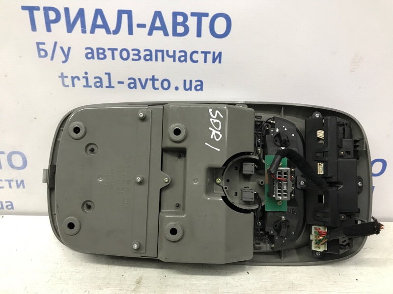 Плафон передний Sorento 2002-2009 BL 2.5 diesel D4CB МКПП