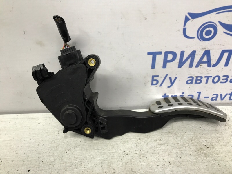 Педаль газа Nissan Juke 2010-2019 F15 1.6 turbo MR16DDT 180021HM0B Б/У
