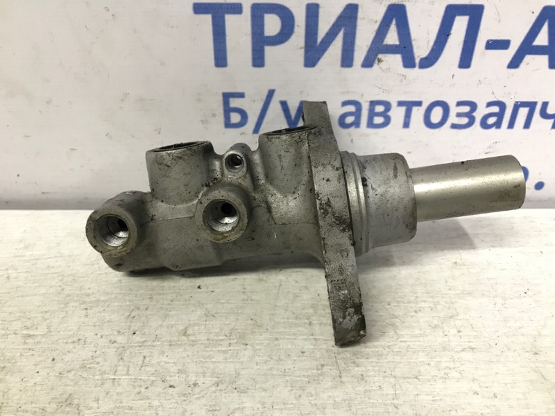 Тормозной цилиндр главный Outlander 2007-2012 XL 2.2 diesel 4N14