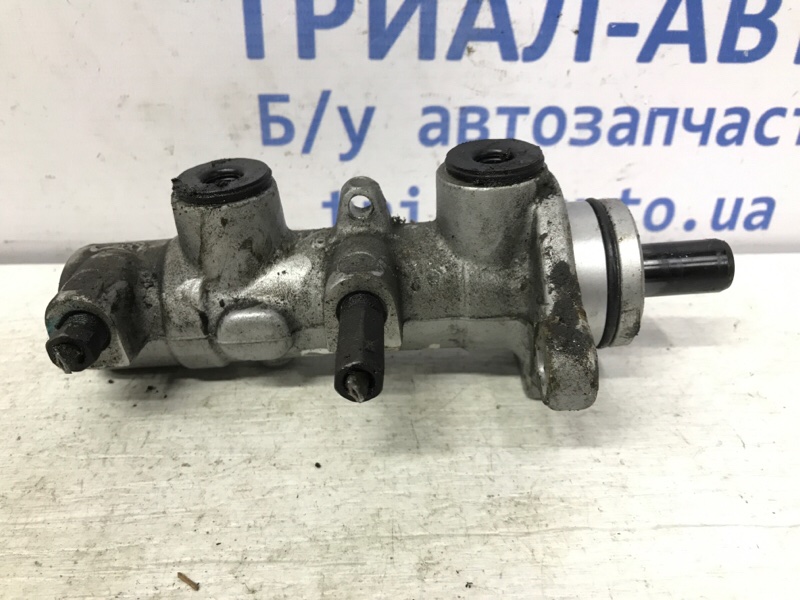 Тормозной цилиндр главный KIA Sorento BL 2.5 diesel D4CB МКПП