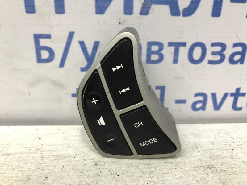 Кнопки руля KIA Ceed 2006-2012 ED 1.6 Дизель D4FB МКПП 967101H0001S Б/У