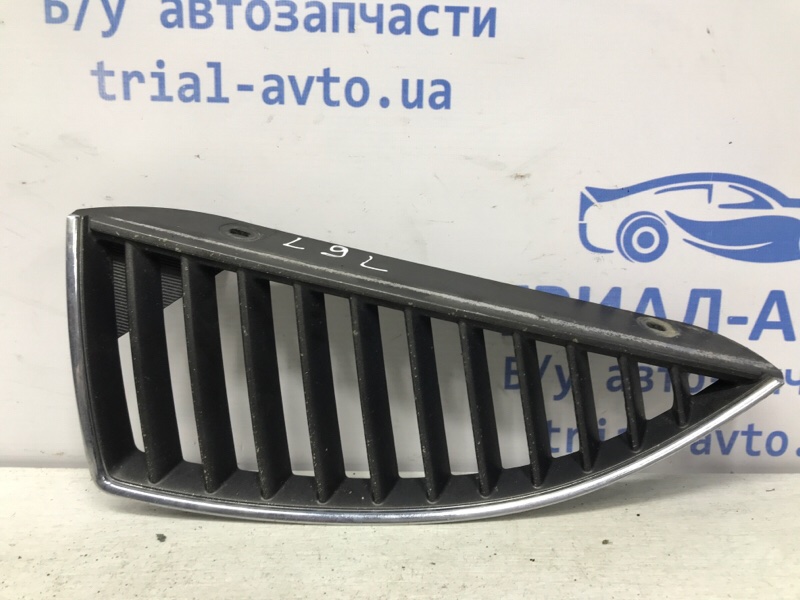 Решетка радиатора левая Mitsubishi Lancer 2003-2009 9 1.6 бензин 4G18 MN161113 Б/У