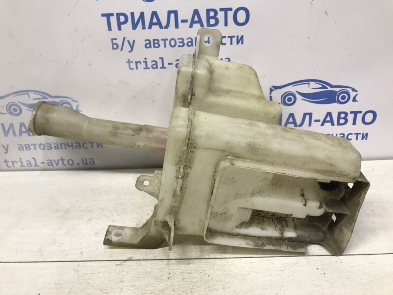 Бачок омывателя Mitsubishi Lancer 9 1.6 бензин 4G18 Бачок омывателя Mitsubishi Lancer 9 1.6 бензин 4G18